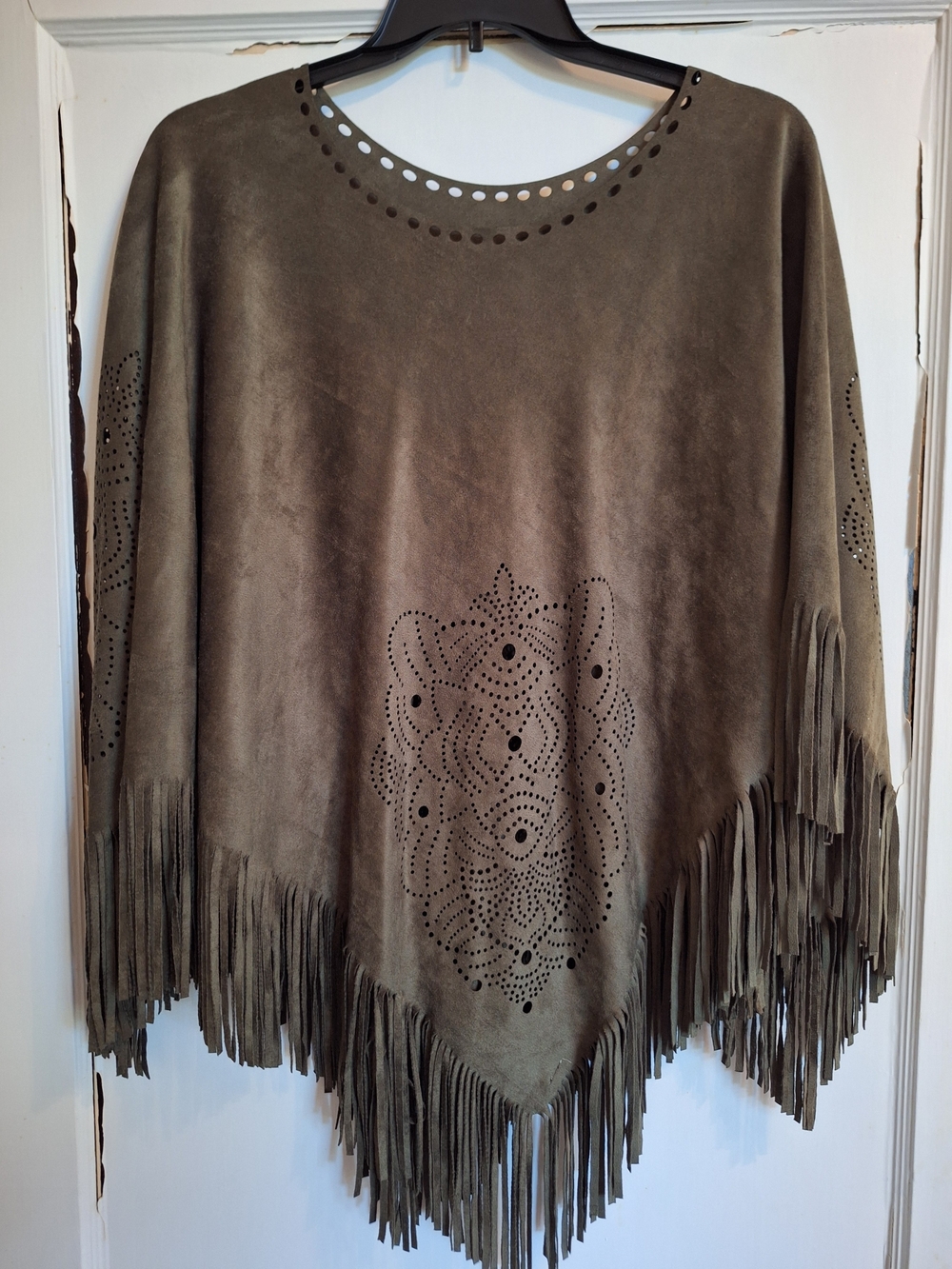 Cato Womens Faux Suede Poncho Sage Green/Burnout Detail With Fringe One Sz Boho